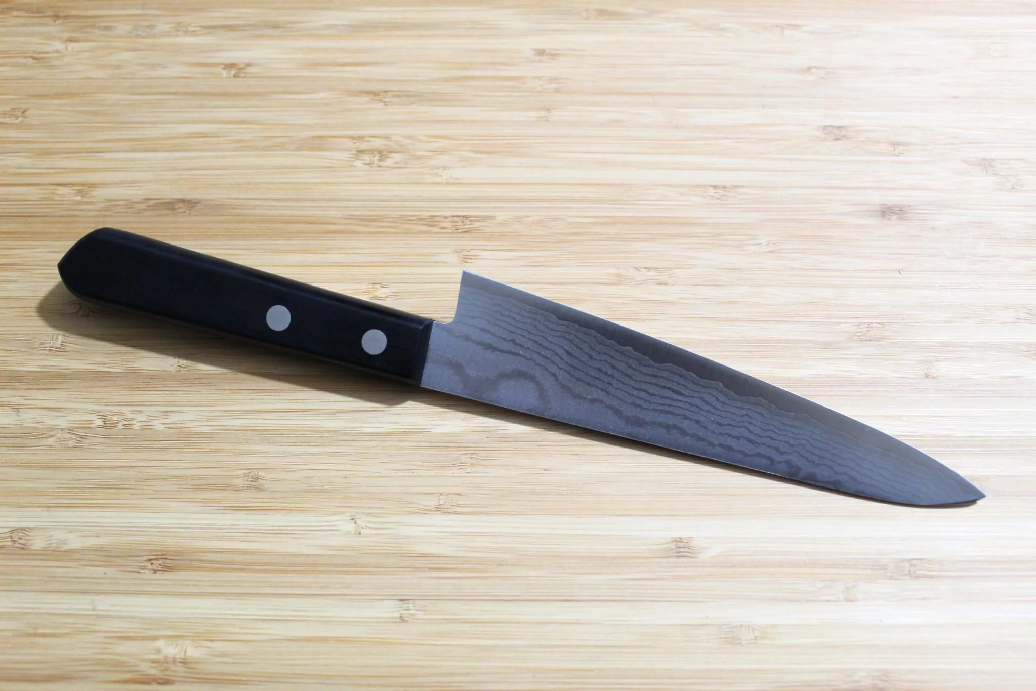 Shigeki Tanaka Damascus VG10 Petty with Black Handle  150mm / 5.9" - Image 5