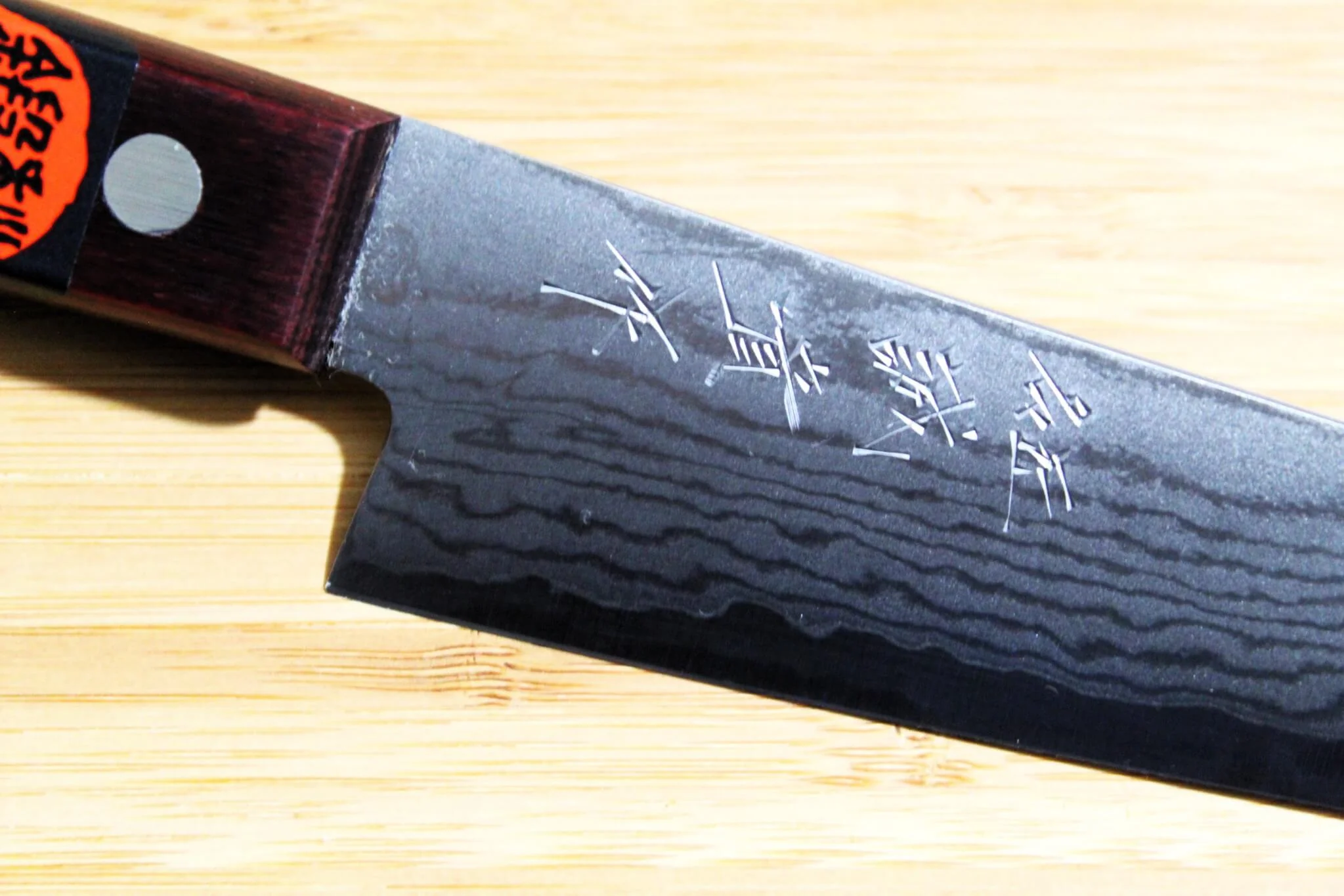 Shigeki Tanaka Damascus VG10 Petty with Red Handle  150mm / 5.9" - Image 3