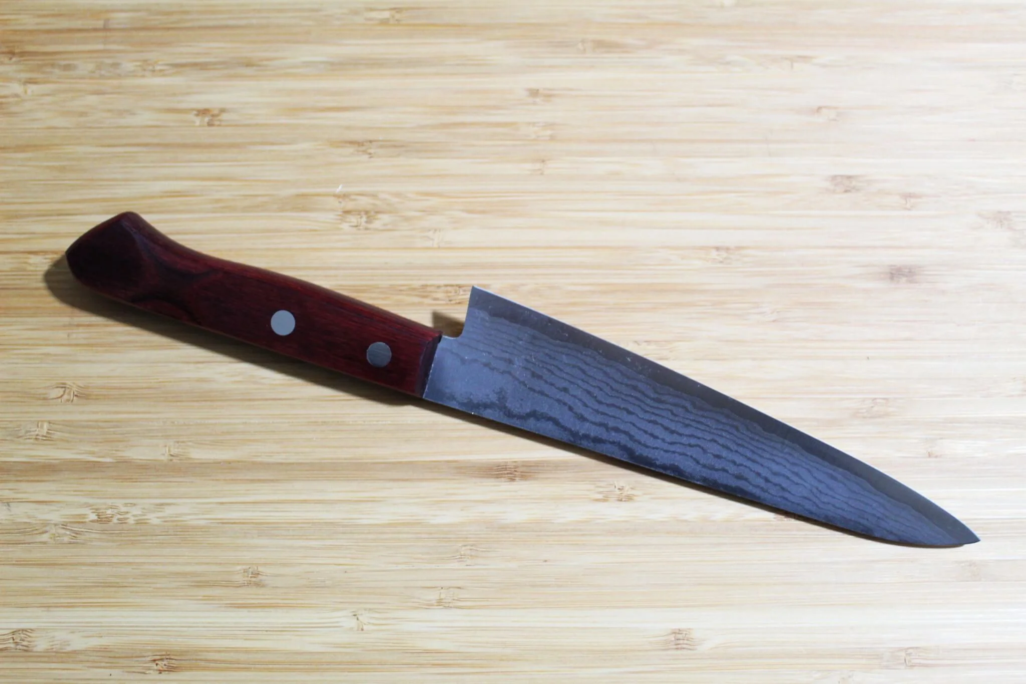 Shigeki Tanaka Damascus VG10 Petty with Red Handle  150mm / 5.9" - Image 5