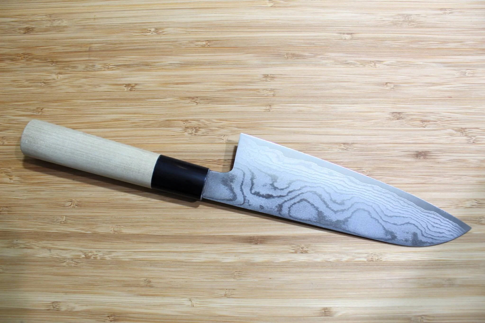 Shigeki Tanaka Damascus VG-10 Santoku with Magnolia Handle Buffalo Ferrule 165mm / 6.5" - Image 5