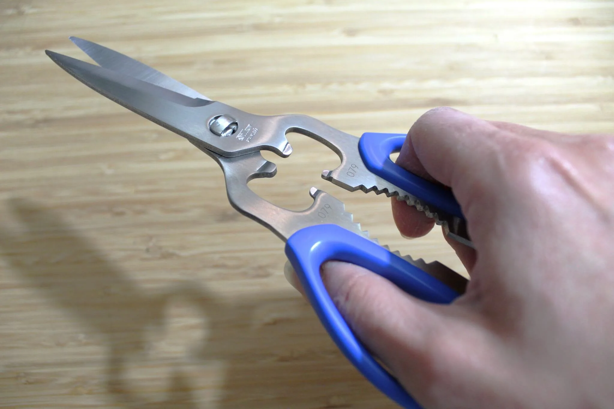 Silky NKS-215DT Japanese Kitchen Scissors - Image 12